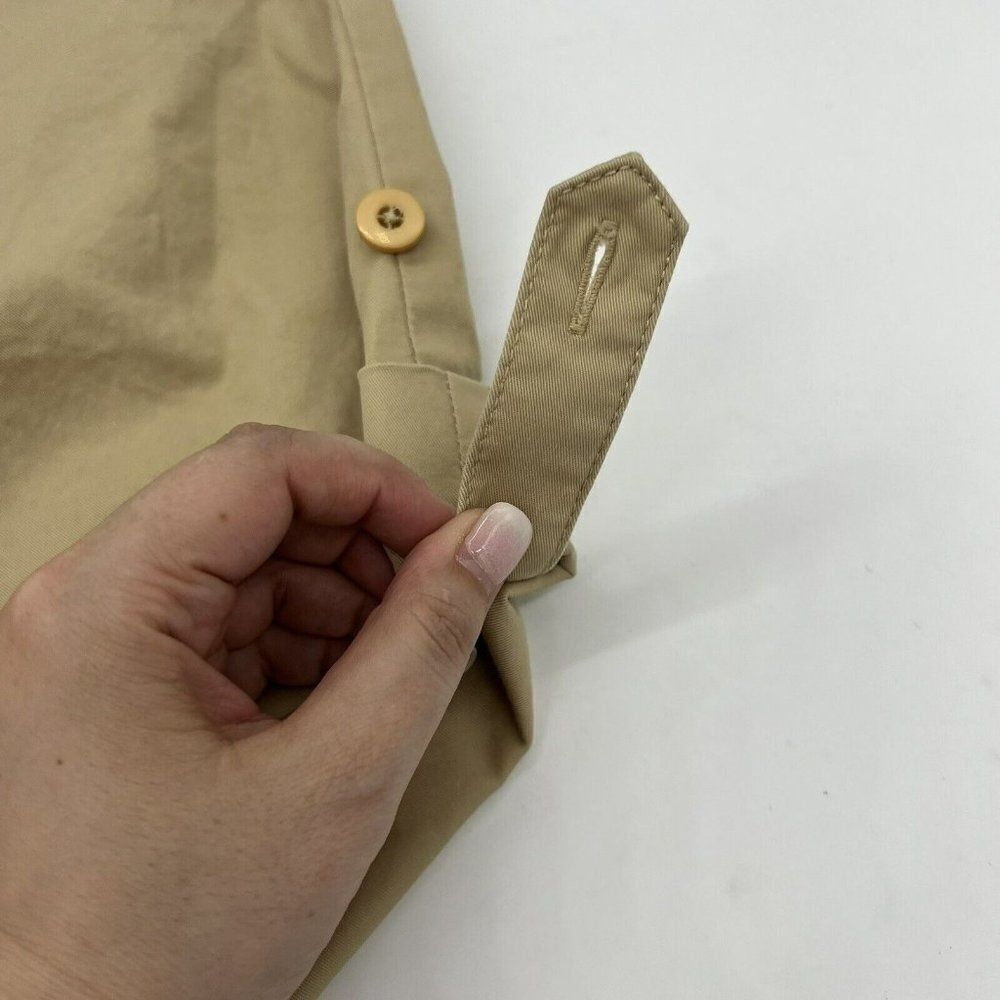 J Jill Woman’s size 12P beige khaki shorts stretch genuine fit at the waist - Picture 2 of 7